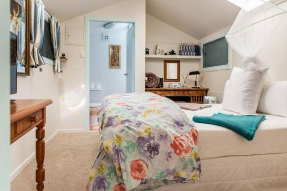 Treetops Bungalow bedroom